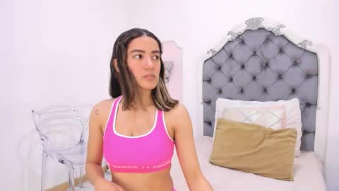 Skyler online show from March 27, 4:07 am