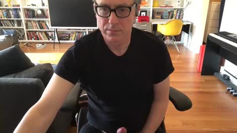 Skyline3371 online show from March 4, 4:09 pm