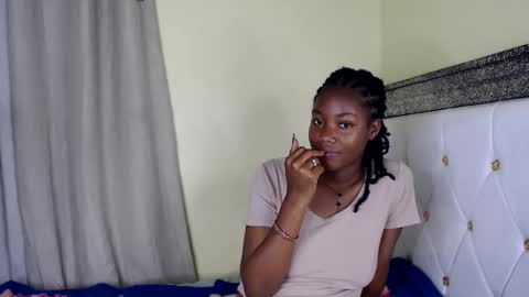 skyqueen0 online show from October 17, 8:57 pm