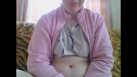 skyressie333 online show from April 11, 7:56 am