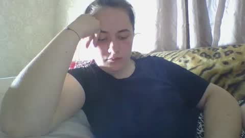skyressie333 online show from June 4, 7:09 pm