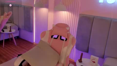 abby online show from April 9, 3:39 pm