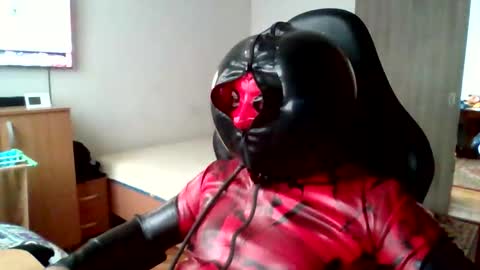 slatexss online show from October 13, 8:05 am