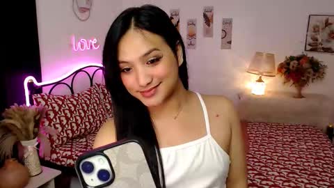 Queen Cyrine online show from November 5, 2:41 pm