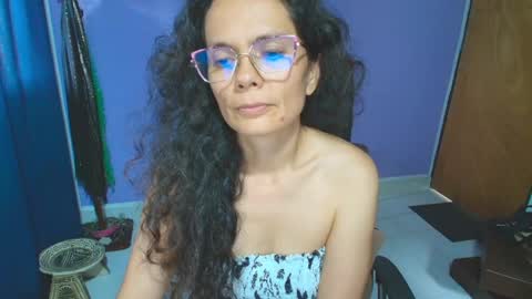 SlaveFuck online show from June 2, 8:33 pm