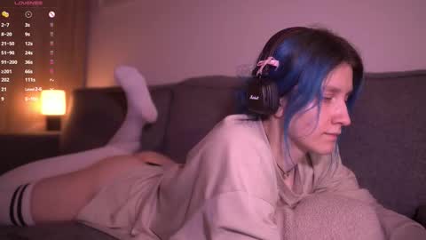 Sonya online show from December 5, 9:45 pm