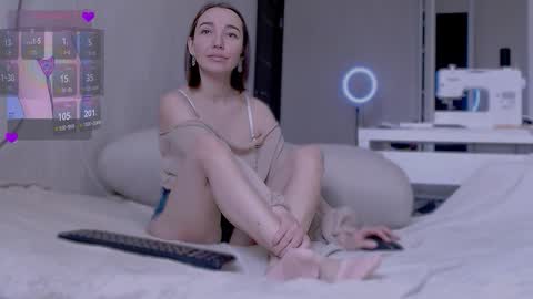 sleepy_ash_ online show from October 3, 11:18 am