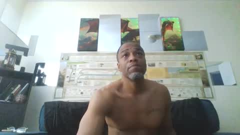 Slim8975 online show from April 5, 11:18 am