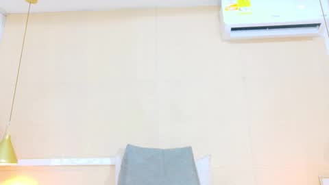 Snapshot of slim_chocobar18 chatting on February 17, 11:11 pm slim_chocobar18 online show from February 17, 11:11 pm