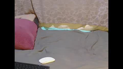 slim_girl01 online show from November 16, 8:33 pm