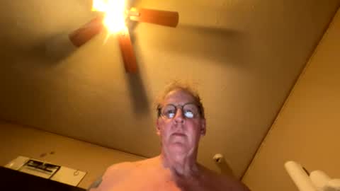 slimjim061560 online show from May 15, 11:34 pm