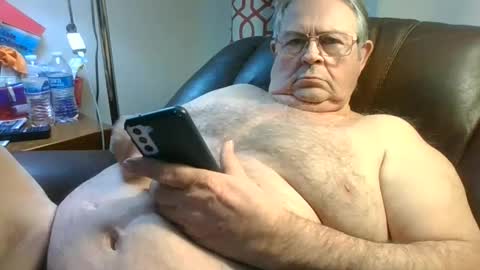 slippery_duck online show from February 8, 1:11 pm