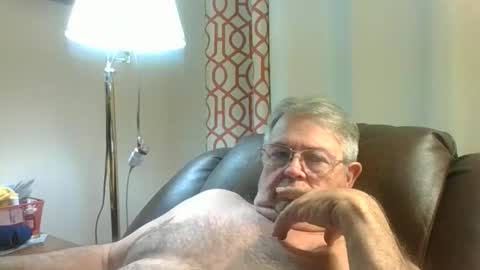 slippery_duck online show from November 10, 12:24 am