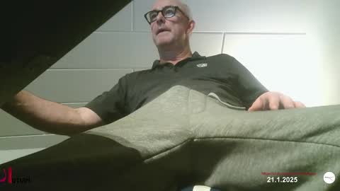  SLUTIAM   online show from January 21, 8:11 pm