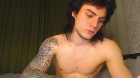 Gus online show from October 25, 4:40 pm