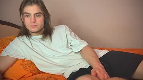 Gus online show from February 13, 4:54 am