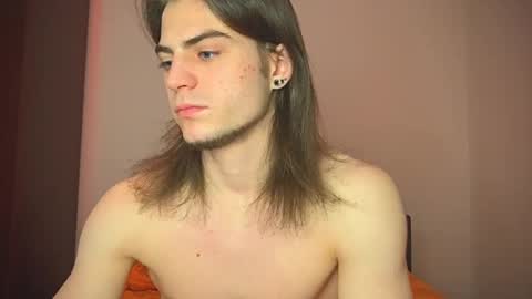 Gus online show from February 18, 5:53 pm