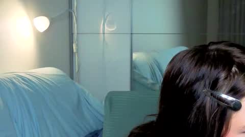 Lily online show from September 19, 2:21 pm