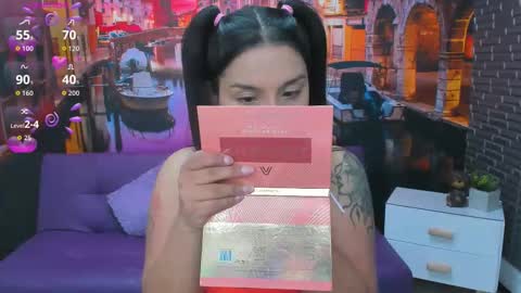 Mariana Torres online show from November 21, 2:15 pm