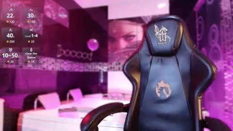 Small Hot19 online show from March 28, 11:11 am