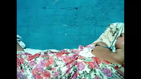 jess online show from February 15, 5:43 am