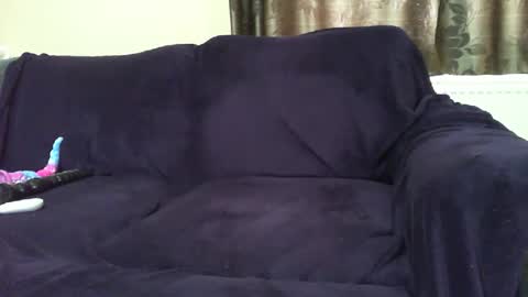 smileemaan online show from March 2, 7:15 am