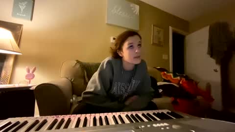 Smiley Mylie online show from December 3, 11:18 am