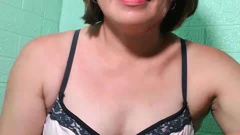 smilinglady27 online show from June 19, 7:47 am