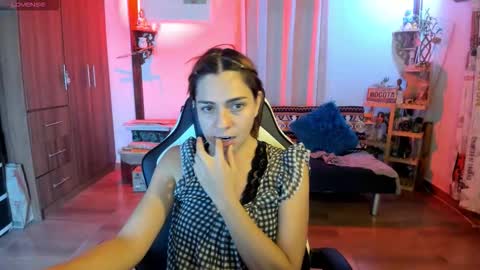Snapshot of smilingsalor chatting on September 25, 12:06 am SmilingSalor online show from September 25, 12:06 am