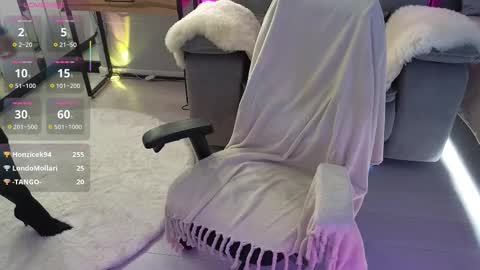 smilym online show from November 29, 12:07 am