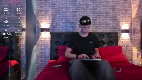 Smith online show from April 22, 7:32 pm