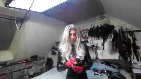 smokeslut365 online show from March 4, 4:06 am