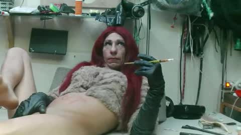 smokeslut365 online show from May 20, 10:49 pm