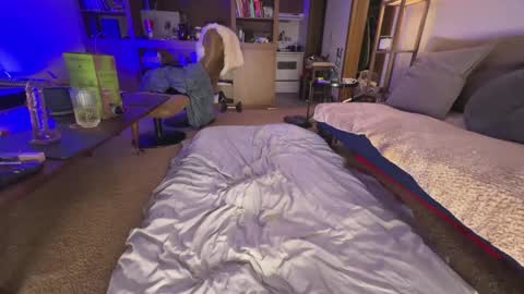 Carolina online show from September 13, 1:52 am