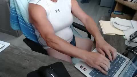 smoothbtm7 online show from April 11, 11:25 am