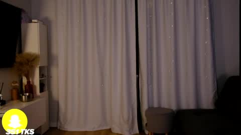 smthwrong online show from March 27, 10:00 pm