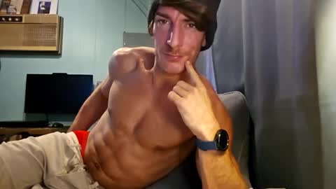 Snackyyyy online show from February 3, 6:01 pm