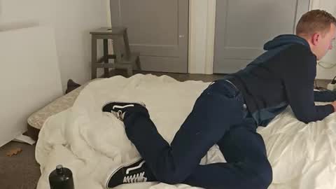 sneakerboy444 online show from November 15, 9:38 pm