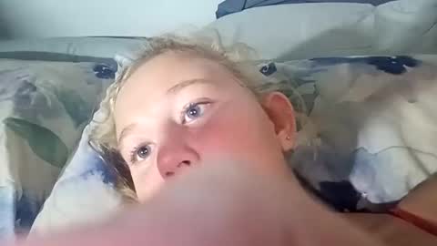 Sneakylildevils online show from March 4, 7:55 pm