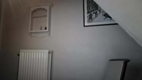 snoecks online show from April 27, 6:27 pm