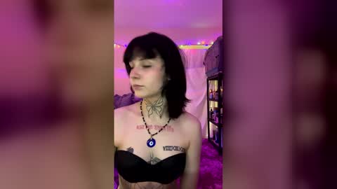 snowwwbunnyoxo online show from May 26, 9:32 pm