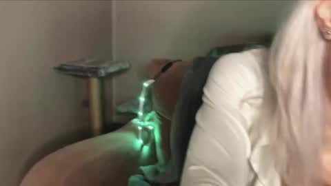 snowy_alice online show from October 6, 12:34 pm