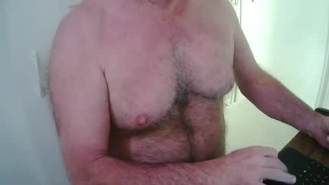 Snapshot of snudge432 chatting on January 6, 5:49 pm snudge432 online show from January 6, 5:49 pm