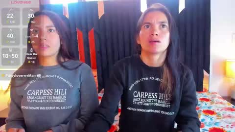 soffy and mia online show from November 22, 1:09 pm