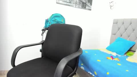 Snapshot of sofi_and_santy chatting on September 28, 10:19 pm SOFI AND SANTY online show from September 28, 10:19 pm