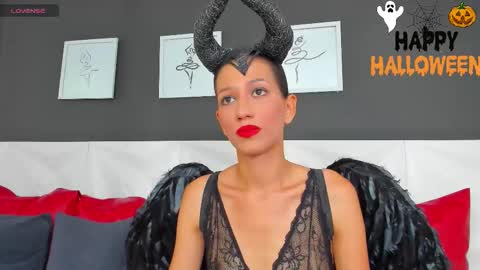 Sofi  online show from October 31, 12:27 pm