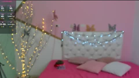 sofi_san online show from October 28, 3:13 pm