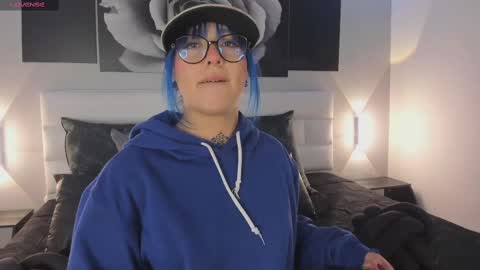 sofi_sp online show from November 3, 11:33 am