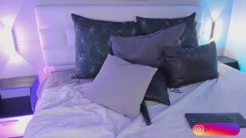 sofi_sp online show from September 9, 1:33 pm