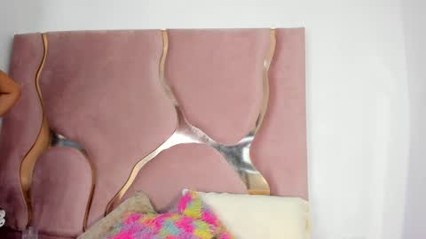 SOFIA online show from April 4, 8:27 pm